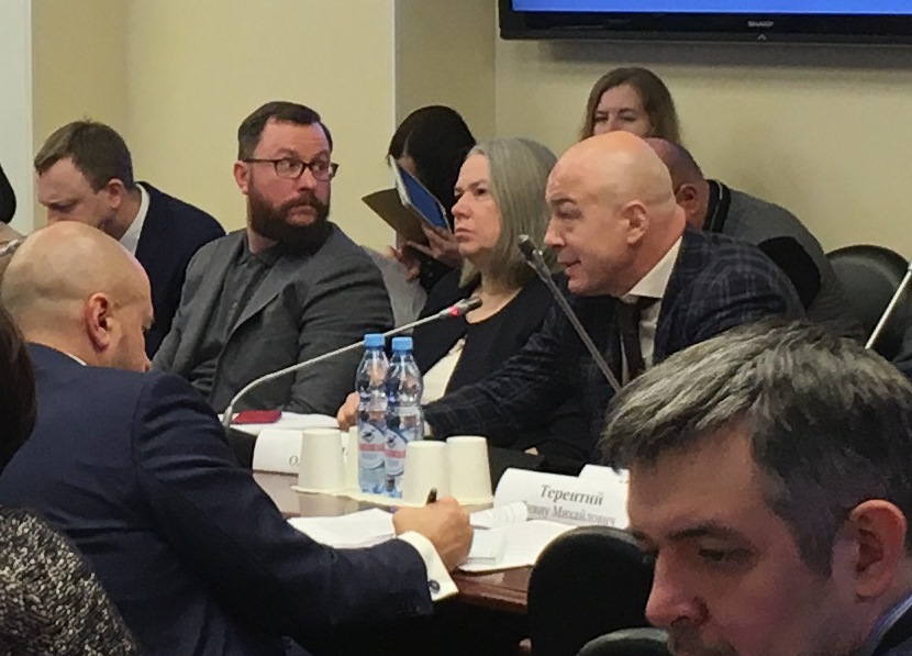 Олег Новиков на заседании в Государственной Думе Олег Новиков на заседании в Государственной Думе